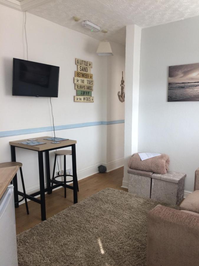 Lovely Little Flat By The Sea In Cleethorpes Exterior foto